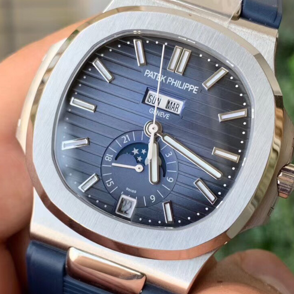 Patek Philippe Nautilus Annual Calendar 5726 Series - Image 2