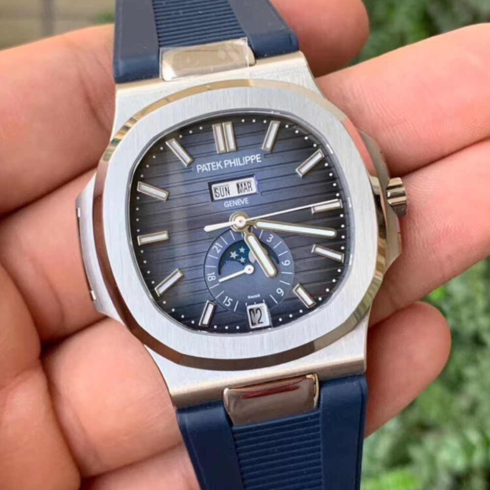 Patek Philippe Nautilus Annual Calendar 5726 Series - Image 5