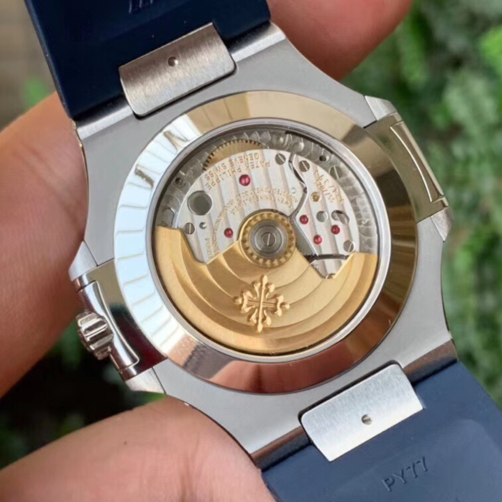 Patek Philippe Nautilus Annual Calendar 5726 Series - Image 4