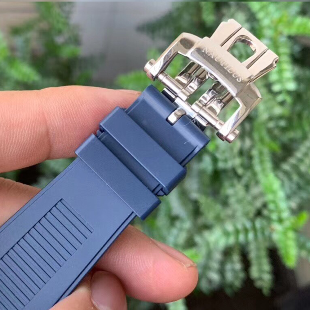 Patek Philippe Nautilus Annual Calendar 5726 Series - Image 8